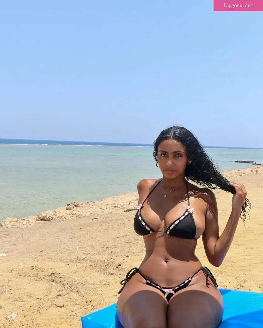 Mariahellie