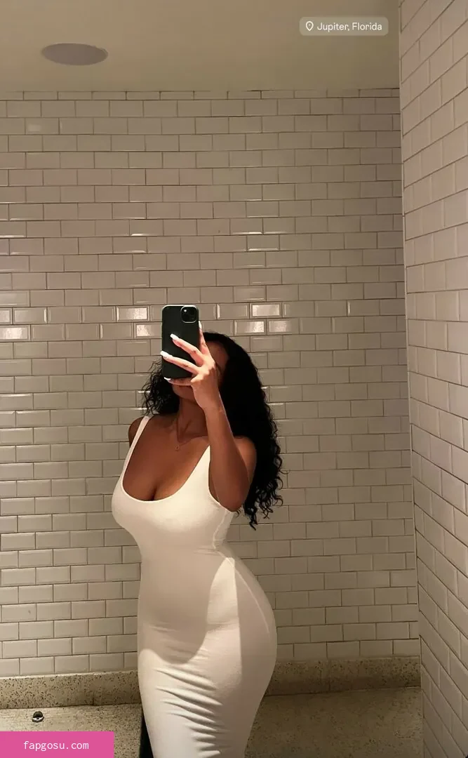 Mariahellie