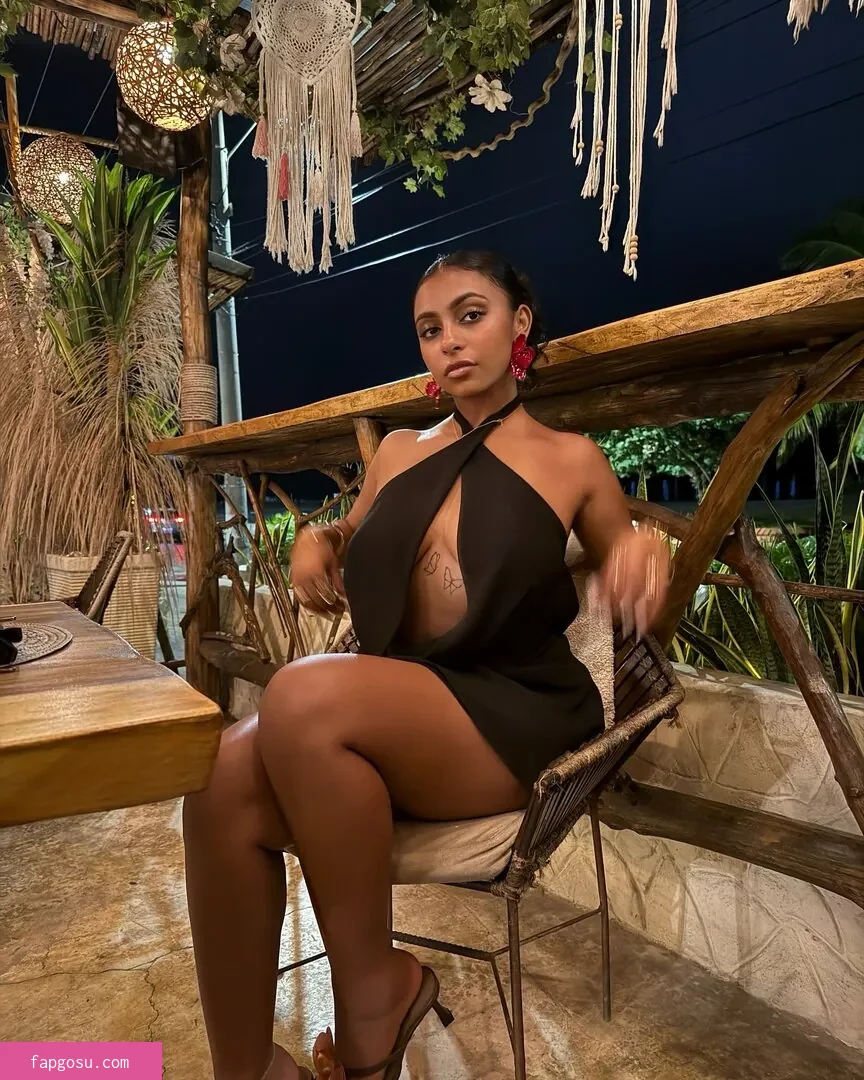 Mariahellie