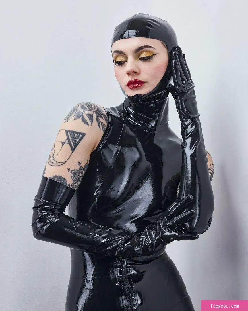Mistress AE
