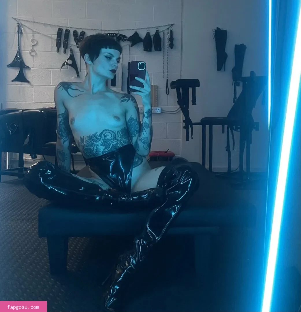 Mistress AE