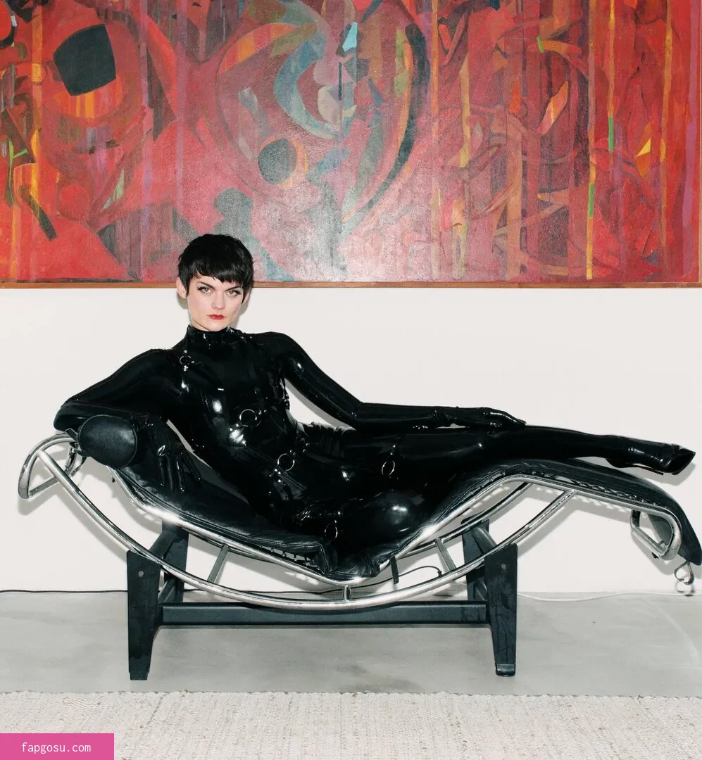 Mistress AE