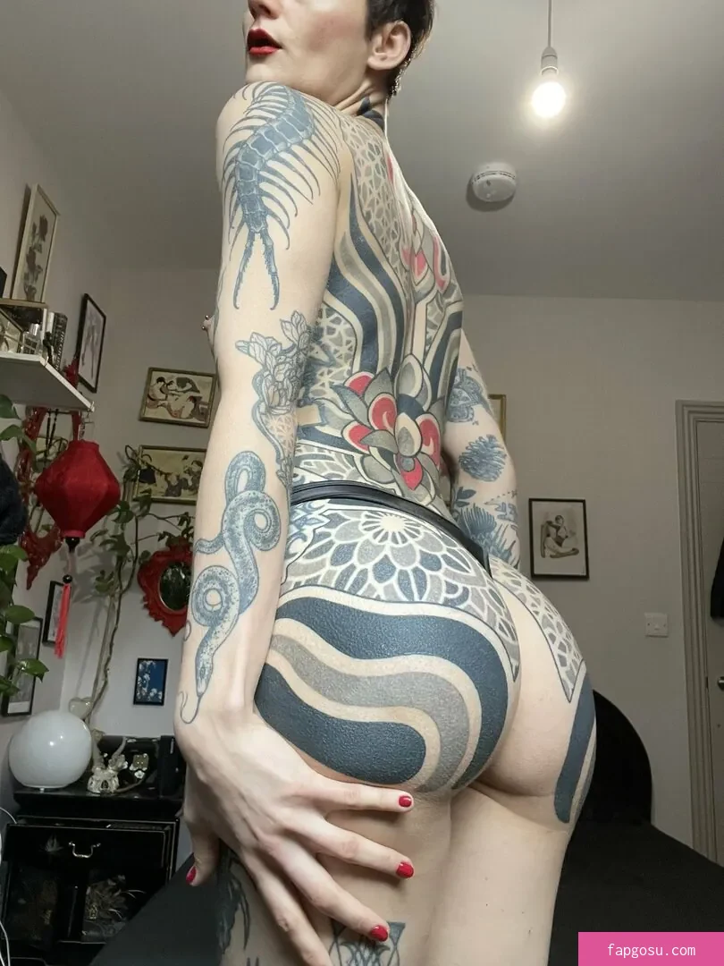 Mistress AE