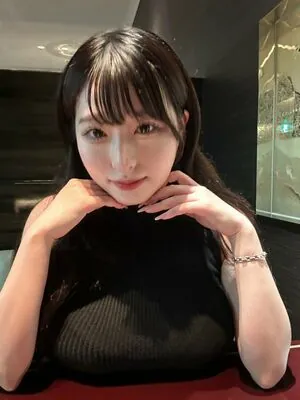 Momoka Akari content