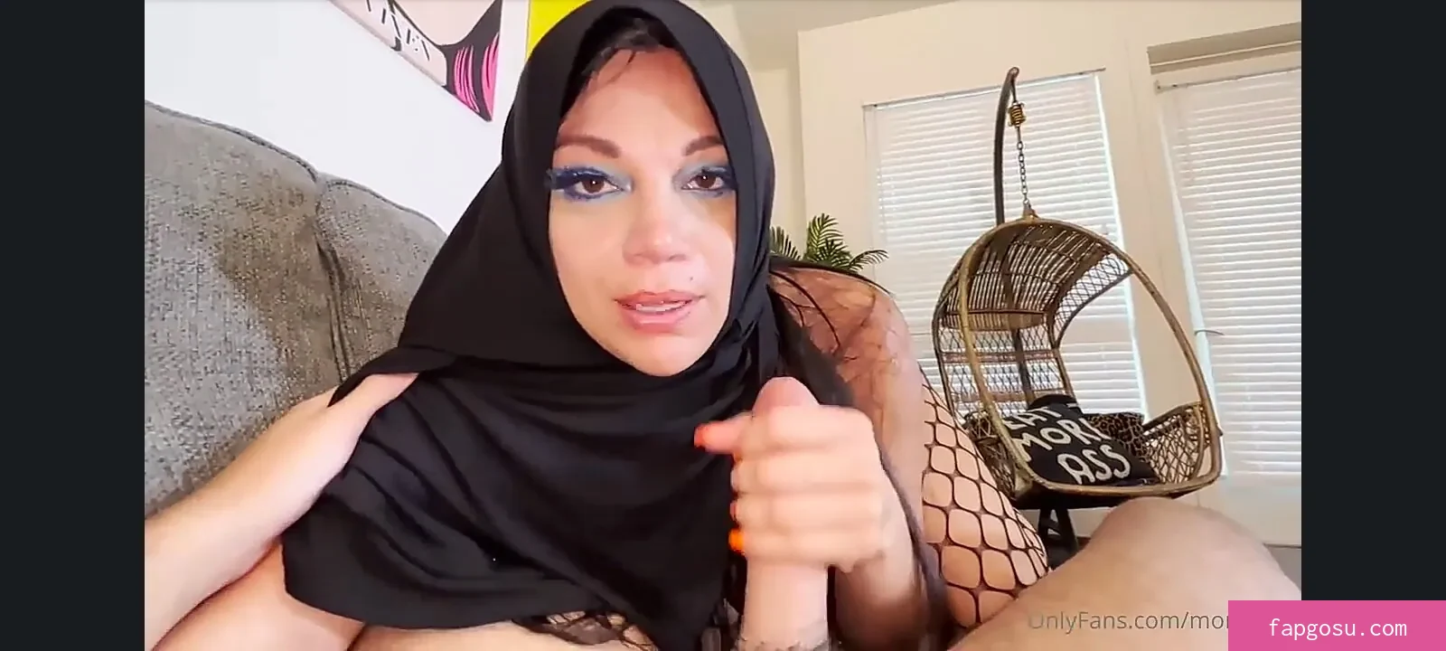Mona Azar