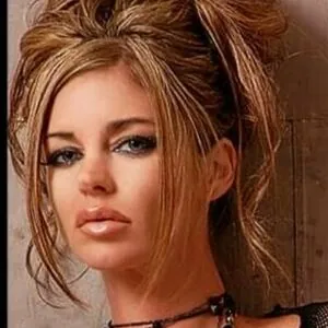 Model Brooke Robinson