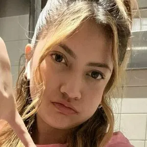 Miracle Chand / sexyasian8