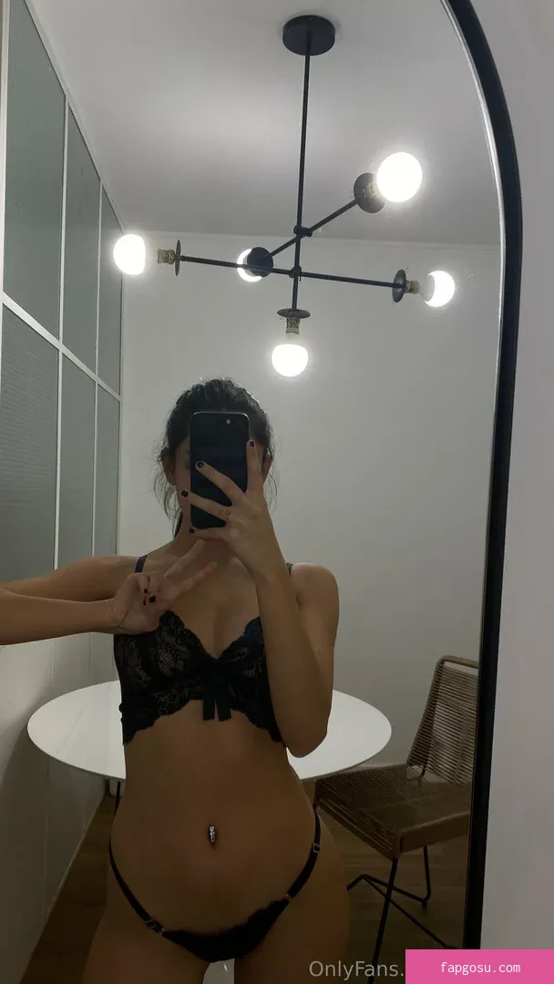 Melina Lox