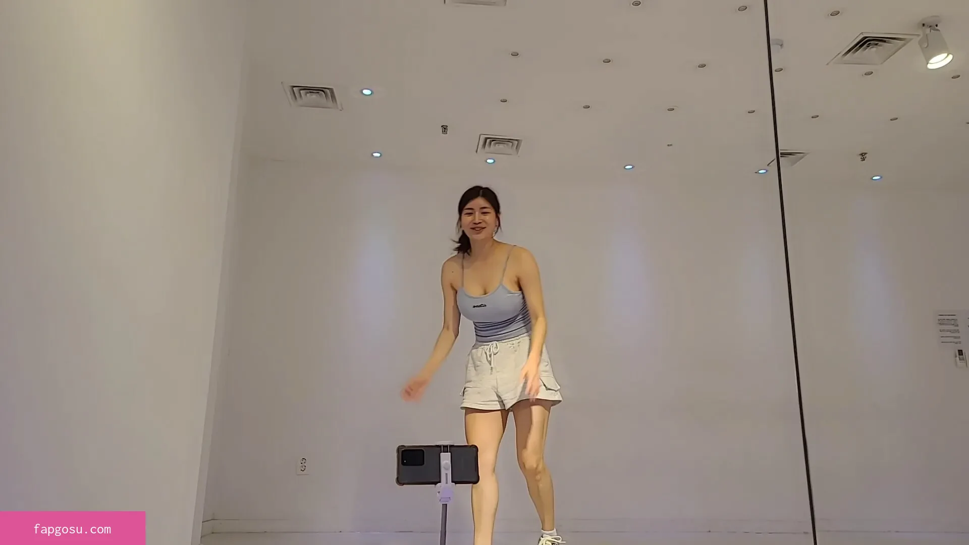 Min.E