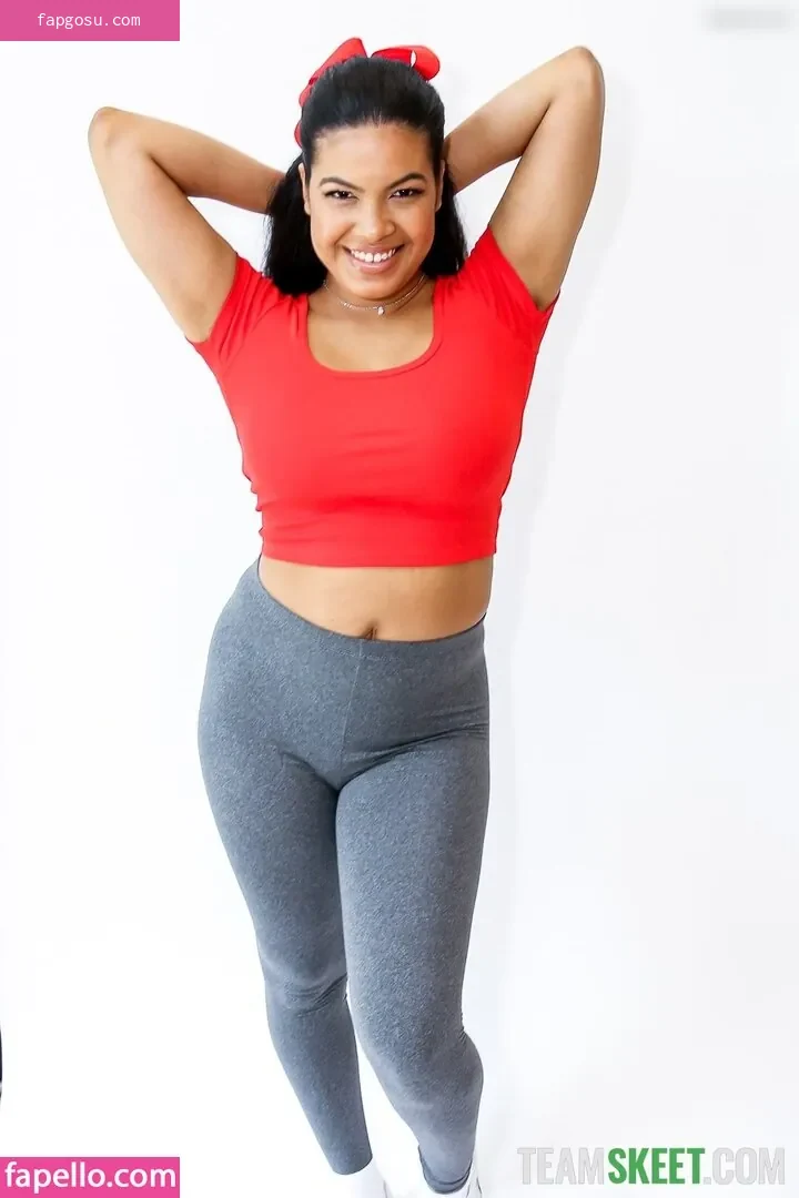 Maya Farrell