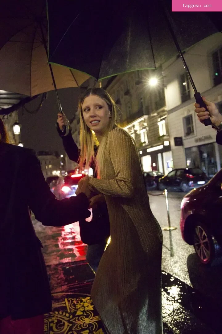Mia Goth