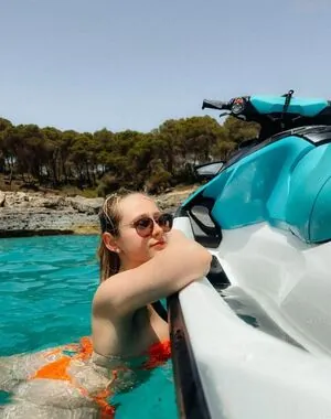 Marie Hackelberg content