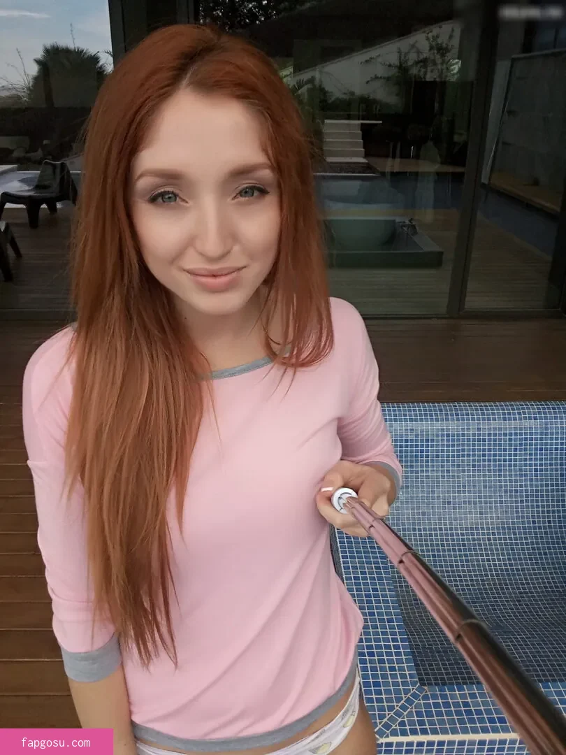 Michelle H. aka The Red Fox
