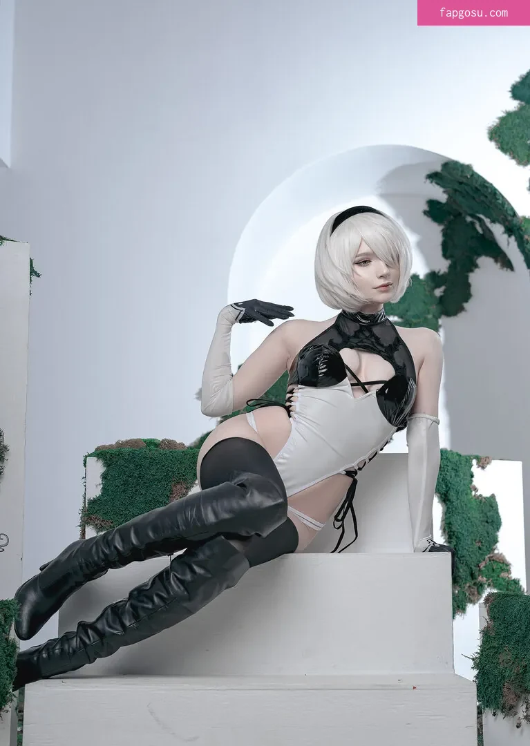 Michi Kyunn - Photo #7