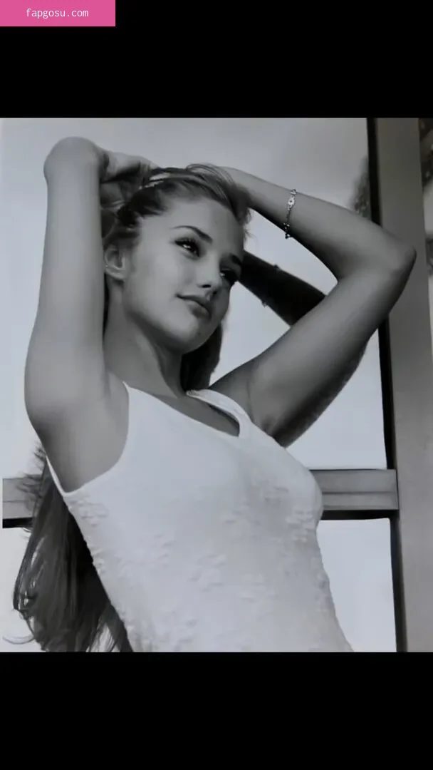 Minka Kelly