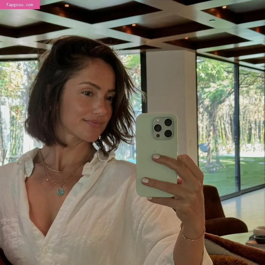 Minka Kelly