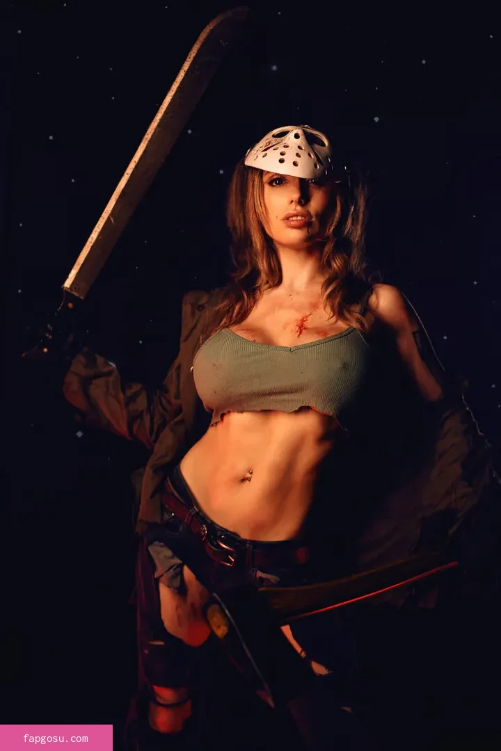 Mortal Kombat Erotic Cosplay