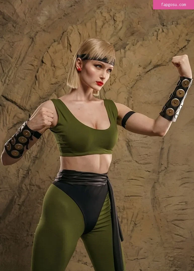 Mortal Kombat Erotic Cosplay