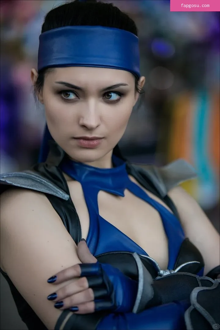 Mortal Kombat Erotic Cosplay