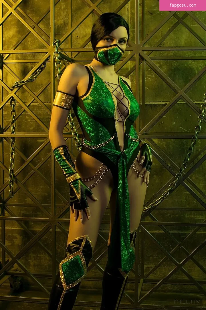 Mortal Kombat Erotic Cosplay
