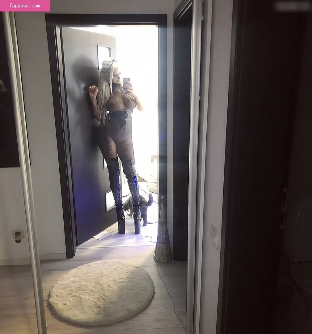 Melanie Lexxx - Photo #66