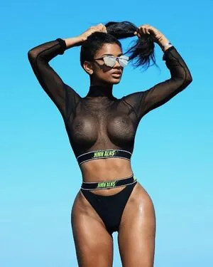 Marilyn Melo content