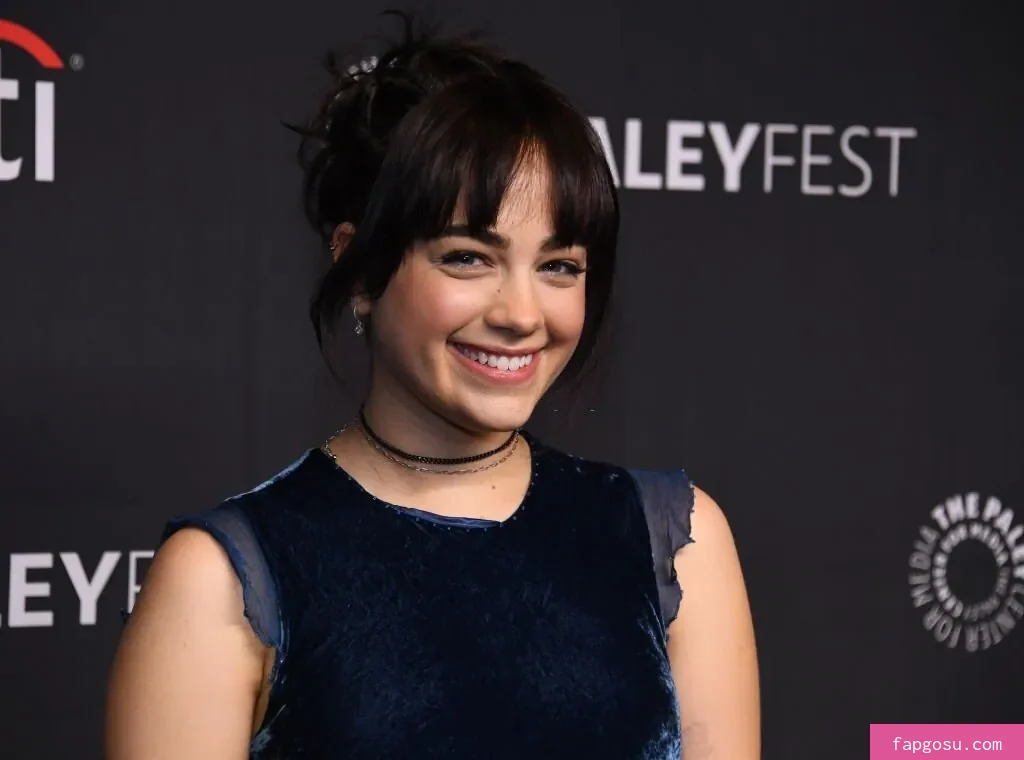 Mary Mouser
