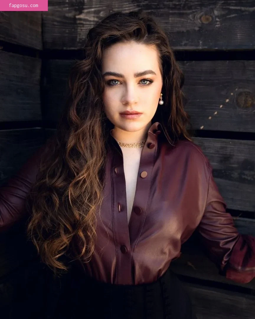 Mary Mouser