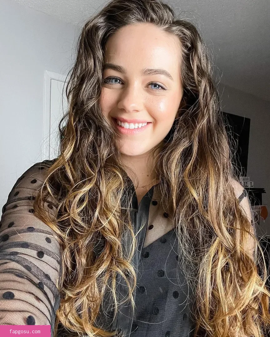 Mary Mouser