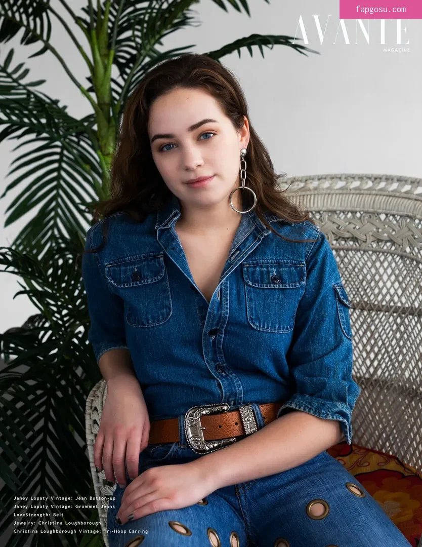 Mary Mouser