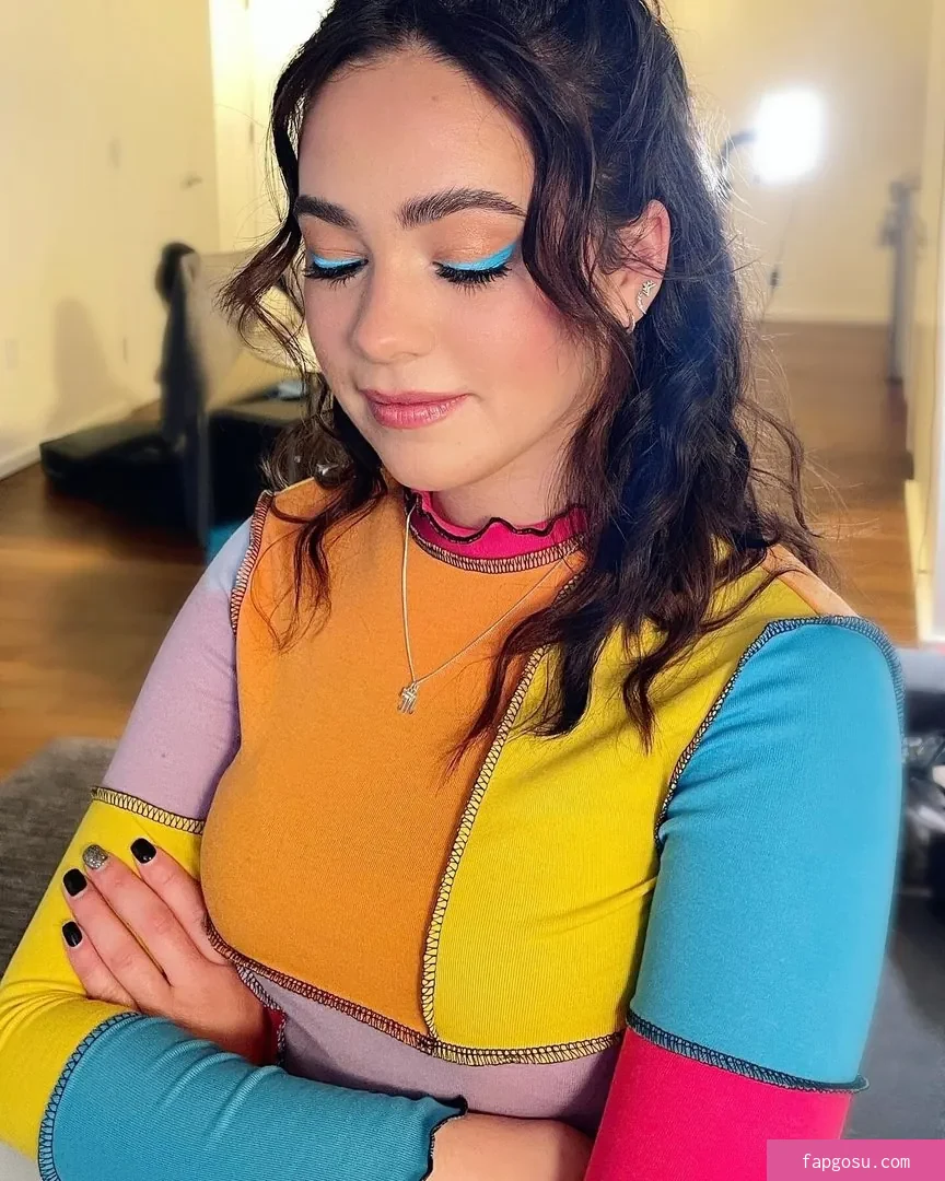 Mary Mouser
