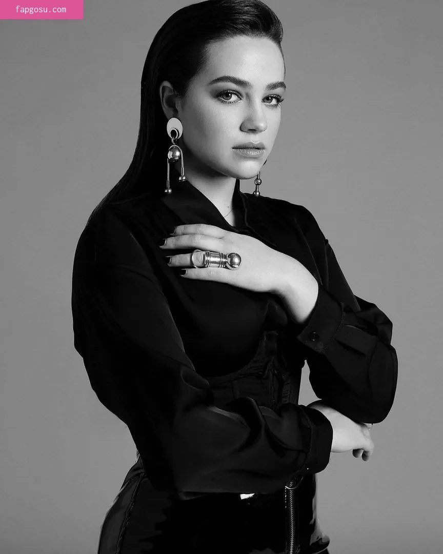 Mary Mouser