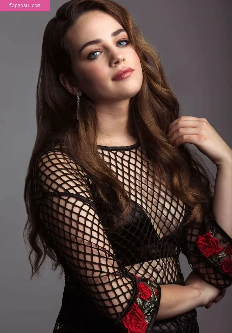 Mary Mouser
