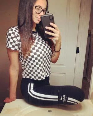 Maxx Marie content