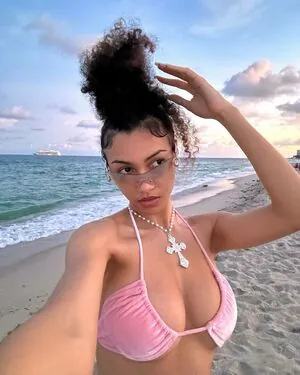Moneyy.momo content