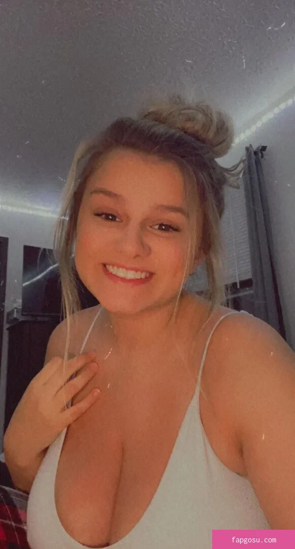 Macy Nicole Burris