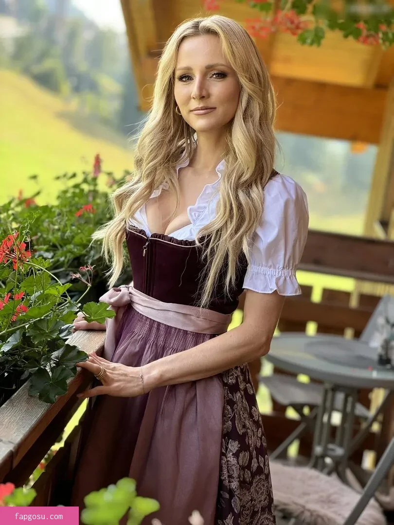 Melissa Naschenweng