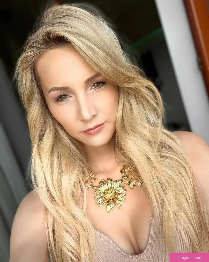 Melissa Naschenweng