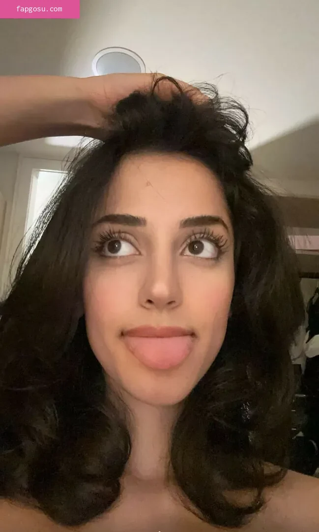 Melody Oz