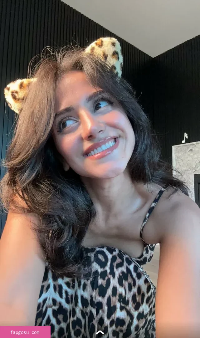 Melody Oz