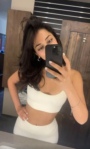 Melody Oz