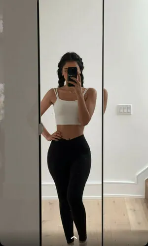 Melody Oz