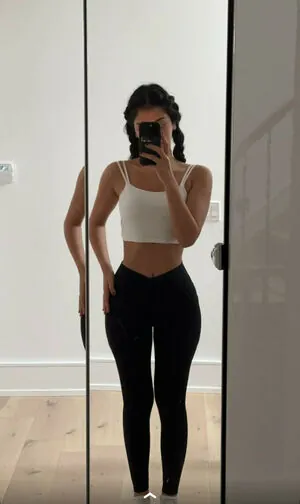 Melody Oz