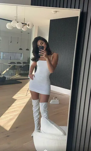 Melody Oz