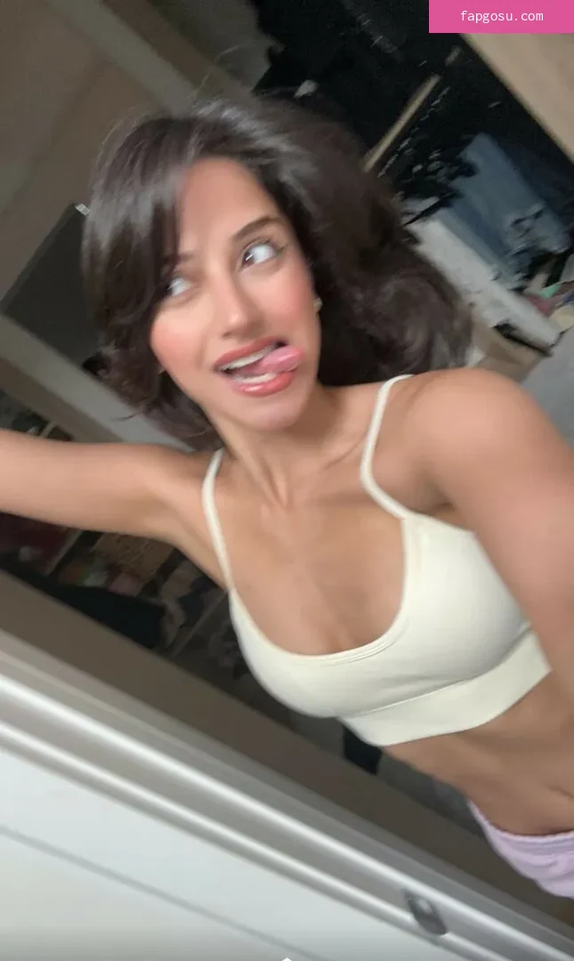 Melody Oz