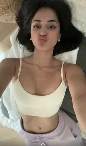 Melody Oz