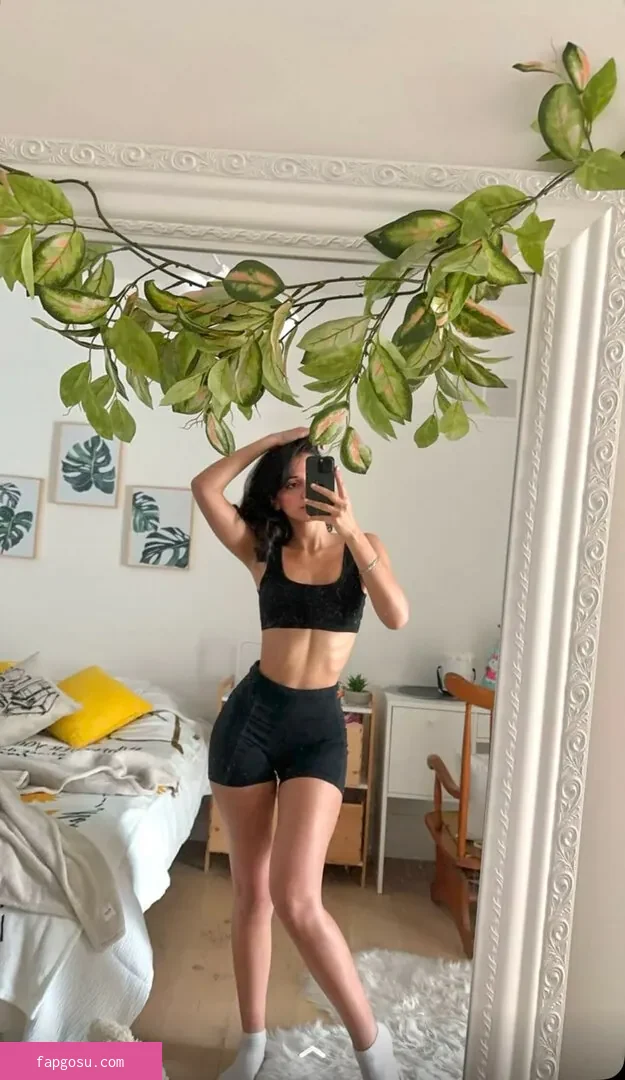 Melody Oz