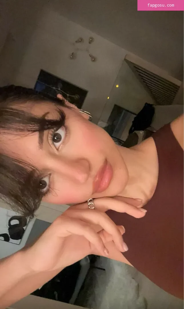 Melody Oz