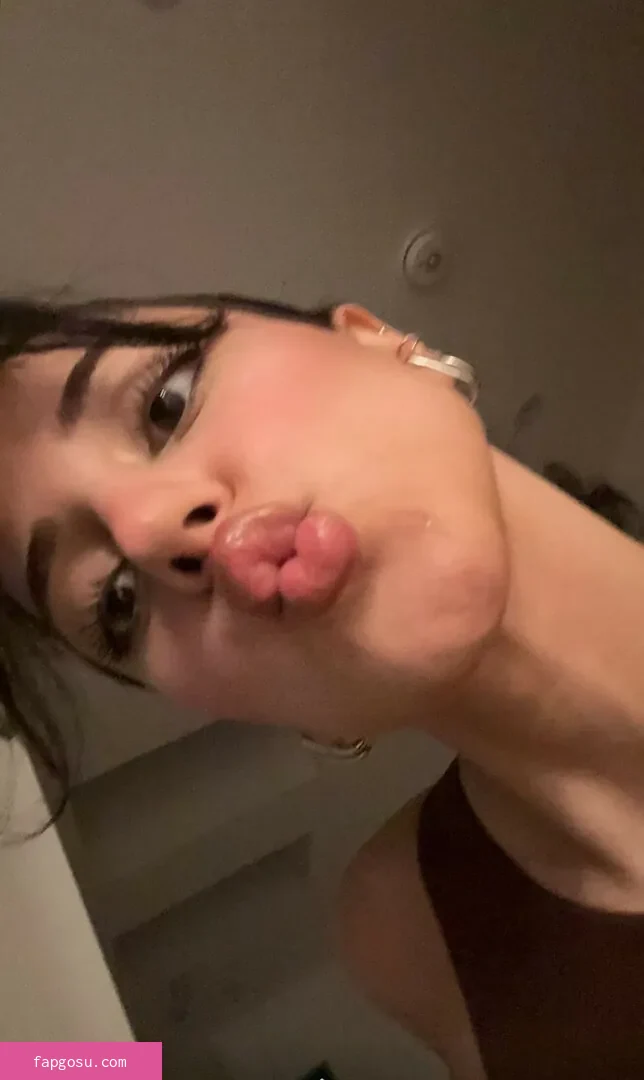 Melody Oz