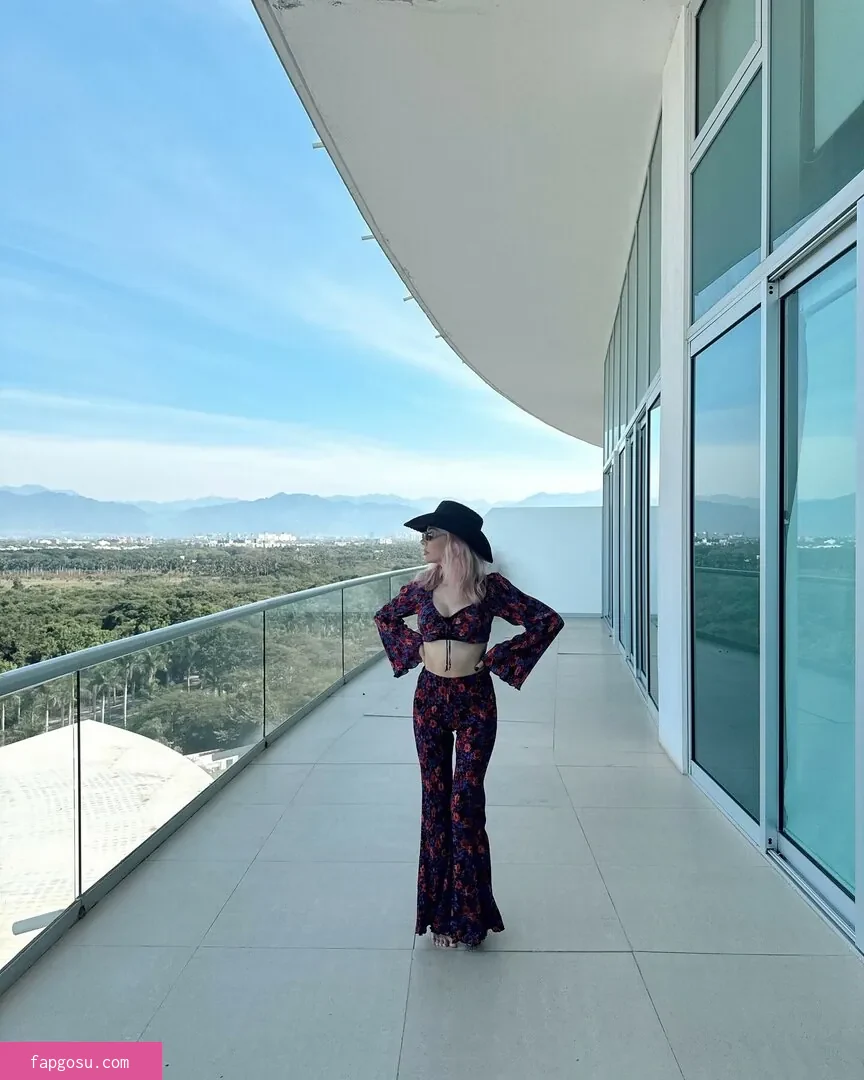 MacKenzie Porter